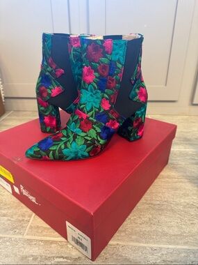 Jerome Rousseau Floral Embroidered Pointed-Toe Ankle Boots -38.5